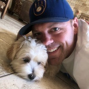 Meet your Posher, Travis